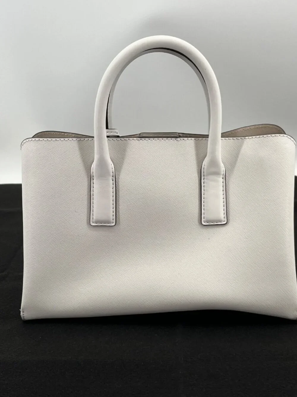 Michael Kors Ruthie Small Satchel White Leather Zip Double Handle Lined Bag